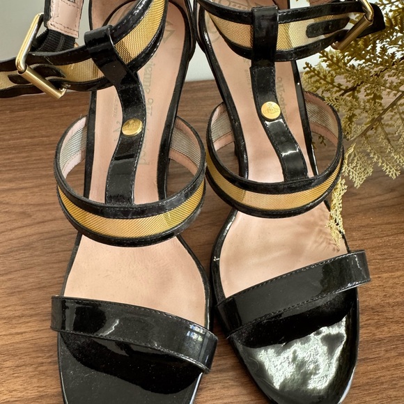 Vivienne Westwood Elegant Black and Gold Strappy Heels - Picture 3 of 8